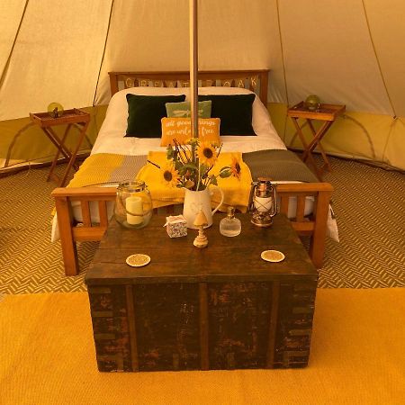 Black Mountains Glamping Hotel Abergavenny ภายนอก รูปภาพ