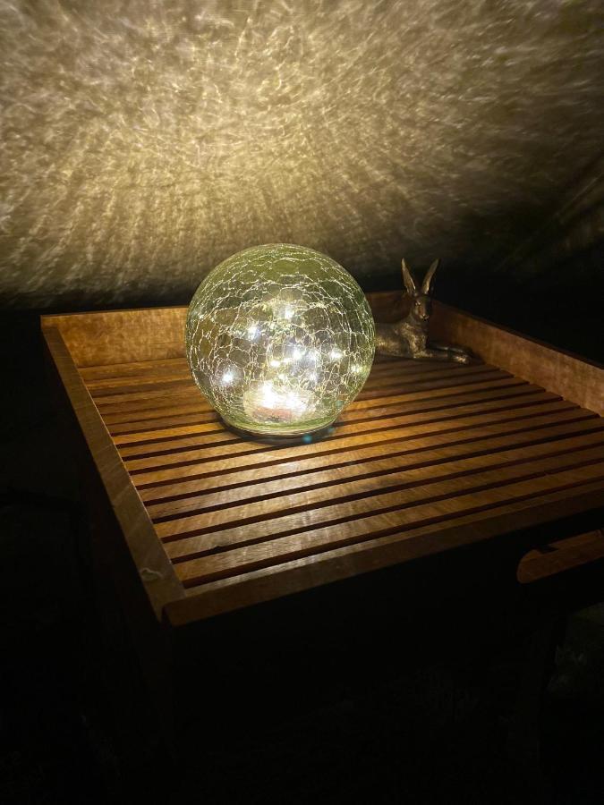 Black Mountains Glamping Hotel Abergavenny ภายนอก รูปภาพ